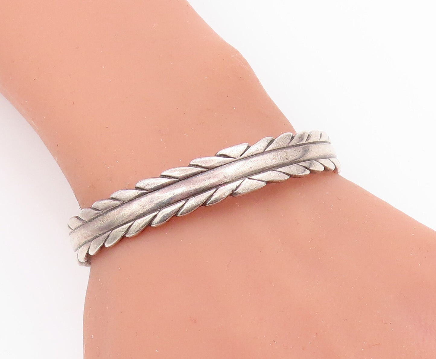 925 Sterling Silver Vintage Bracelet Design Carved Cuff BT10990