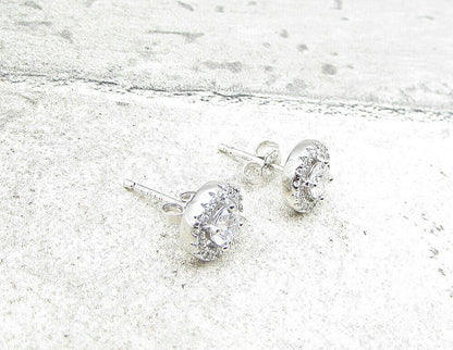 925 Sterling Silver  White Topaz & Cubic Zirconia Stud Earrings  EG1105