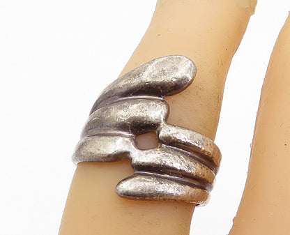 925 Sterling Silver  Vintage Dark Tone Fluted Bypass Band Ring Sz 6.5  RG5995