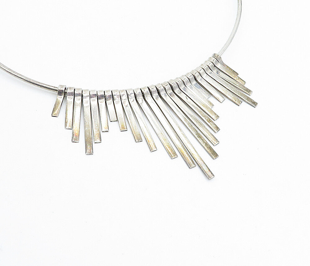 925 Sterling Silver  Vintage Smooth Dangling Detail Collar Necklace  NE1109