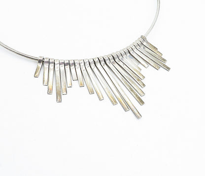 925 Sterling Silver  Vintage Smooth Dangling Detail Collar Necklace  NE1109