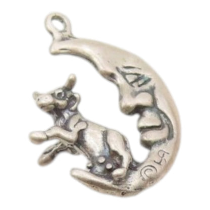 925 Sterling Silver  Vintage Petite Bull & Crescent Moon Face Pendant  PT18518
