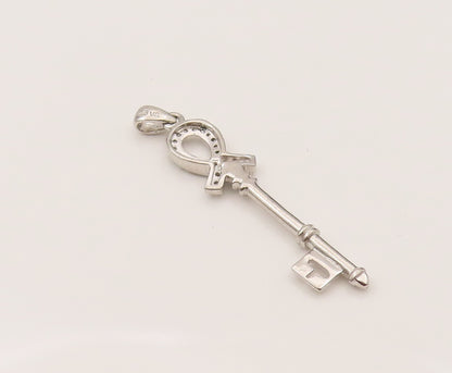 925 Silver  Vintage Sparkly Topaz Infinity Knot Missing Key Pendant  PT21956