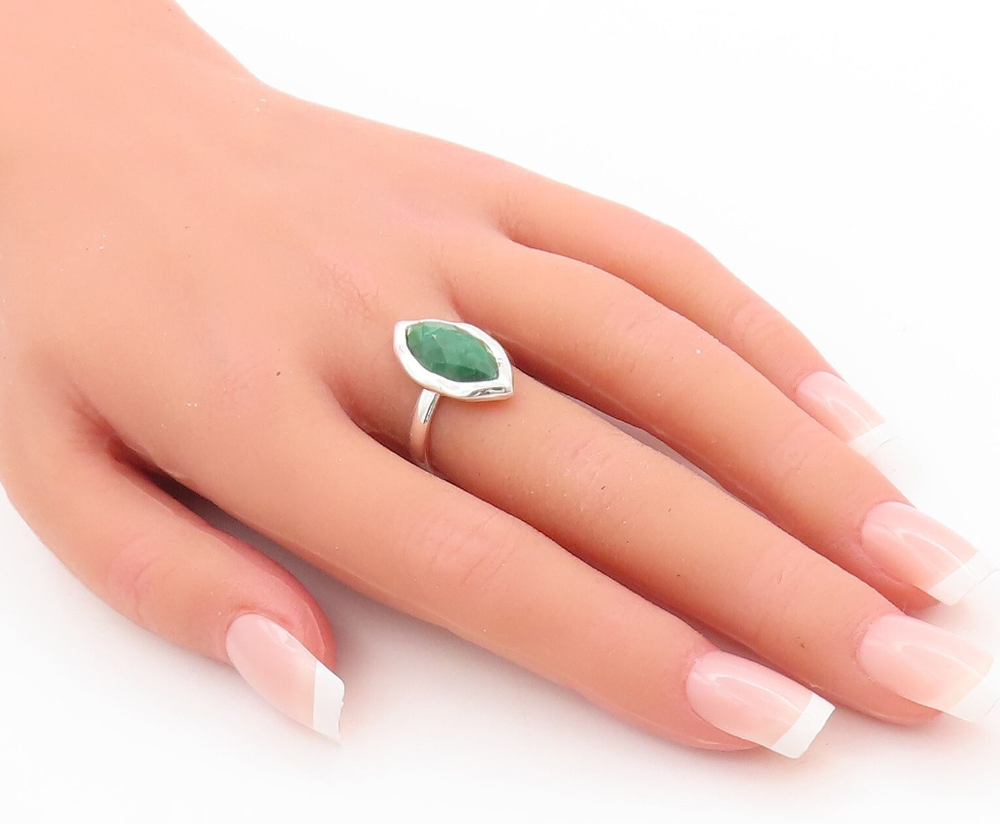 925 Sterling Silver Vintage Ring Marquise Cut Green Gemstone  Sz 7  RG29837
