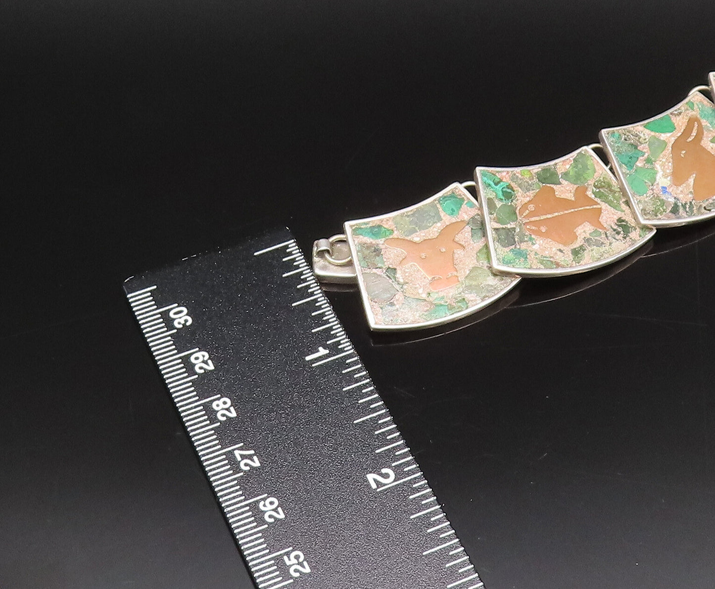 MEXICO 925 Silver  Vintage Carved Animals & Crushed Jasper Necklace  NE4028