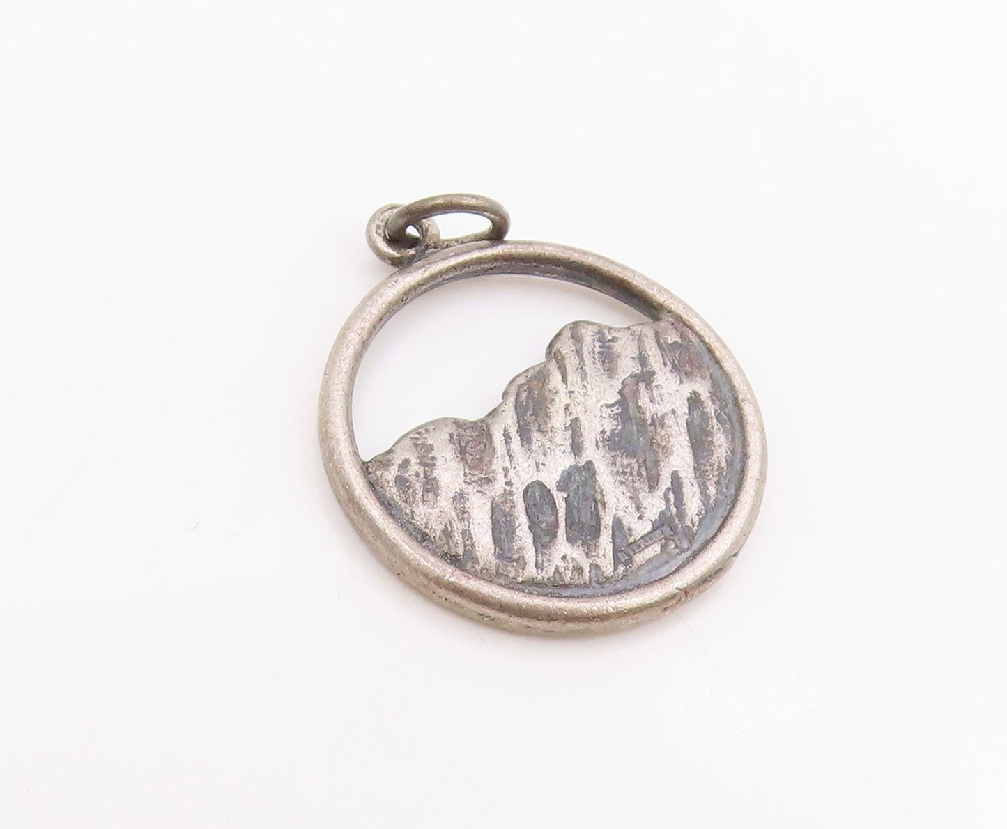 925 Sterling Silver Vintage Pendant Mount Rushmore National Memorial  PT26205