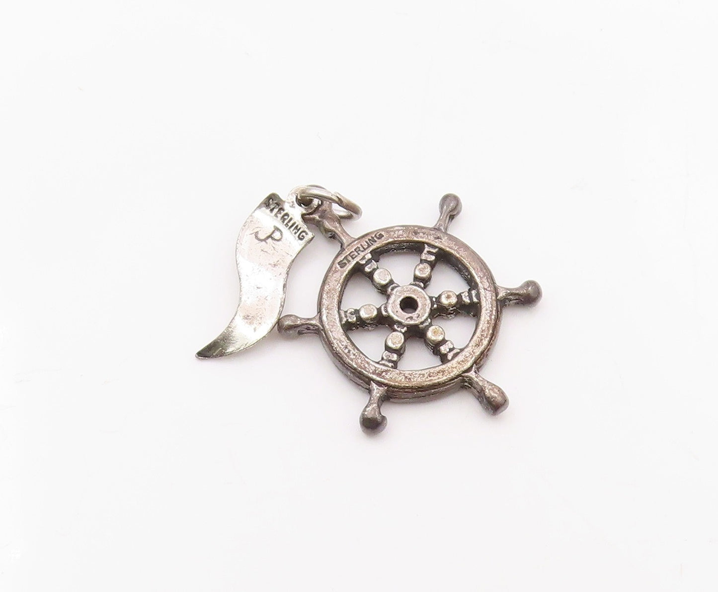 925 Sterling Silver  Vintage Captain's Ship Wheel Charm Pendant  PT21789