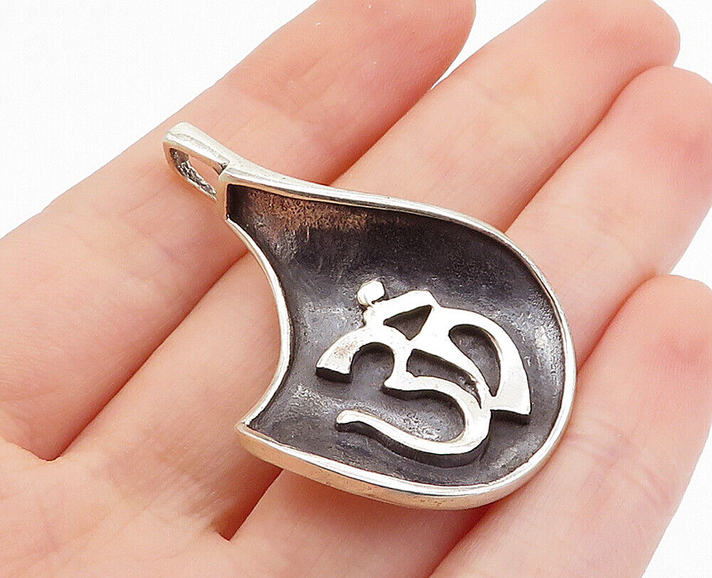 925 Sterling Silver  Vintage Oxidized Shiny Om Spiritual Symbol Pendant PT5404