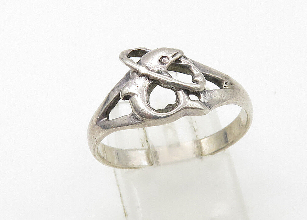 925 Sterling Silver  Vintage Shiny Dolphin & Hoop Band Ring Sz 8  RG21420