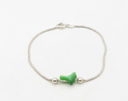 925 Sterling Silver  Green Stone Dolphin Charmed Snake Chain Bracelet  BT6363