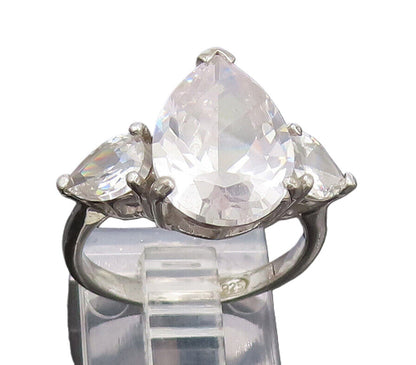 925 Sterling Silver  Vintage Tear Drop Cut 3 CZ Stone Ring Sz 7.25  RG27002