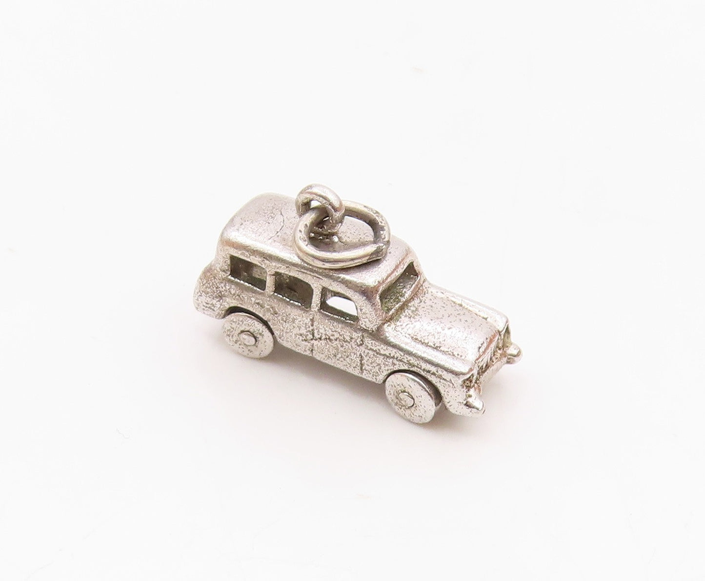 925 Sterling Silver  Vintage Station Wagon Car Charm Pendant (MOVES)  PT20412
