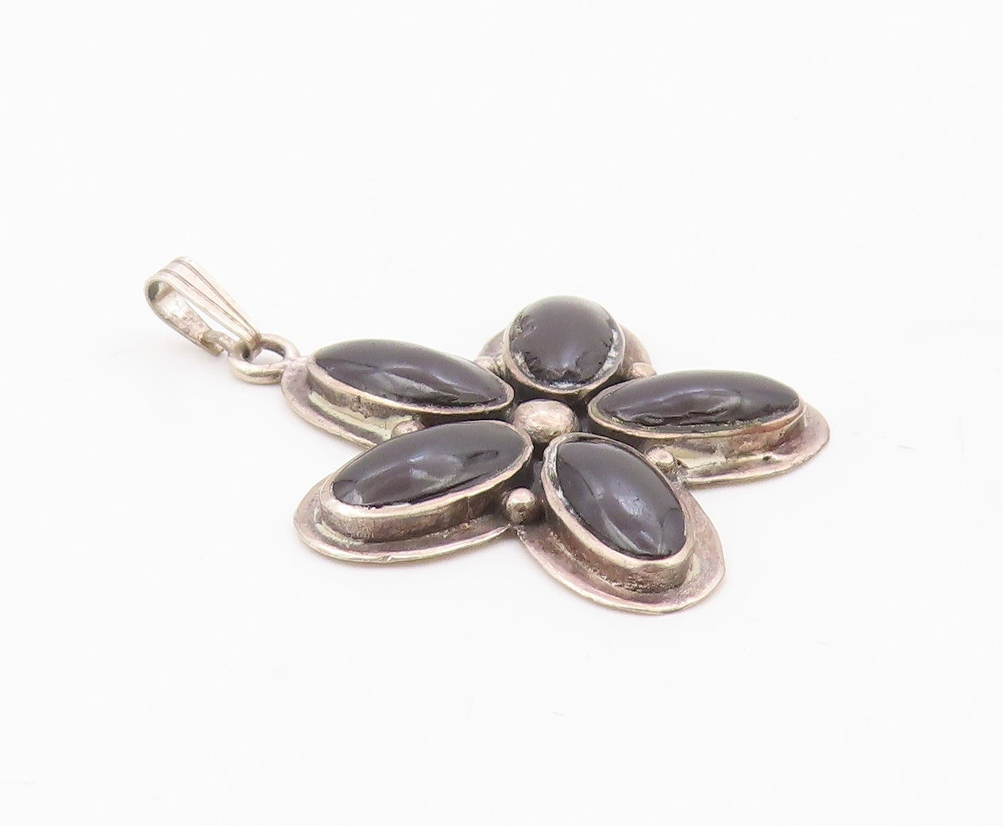 NAVAJO 925 Sterling Silver  Vintage Black Onyx Flower Motif Pendant  PT14898