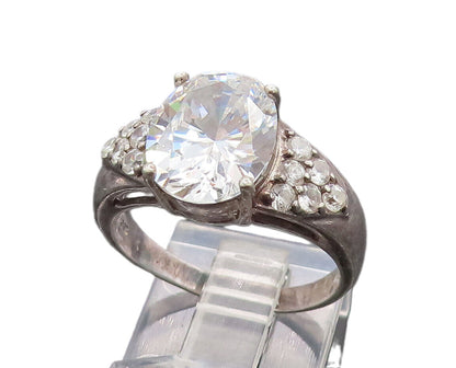 925 Silver  Vintage Oval Cubic Zirconia Wings Motif Ring Sz 7.75  RG26249