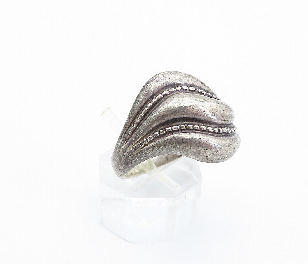 925 Sterling Silver  Vintage Dark Tone Fluted Dome Twist Band Ring Sz 7 RG3556