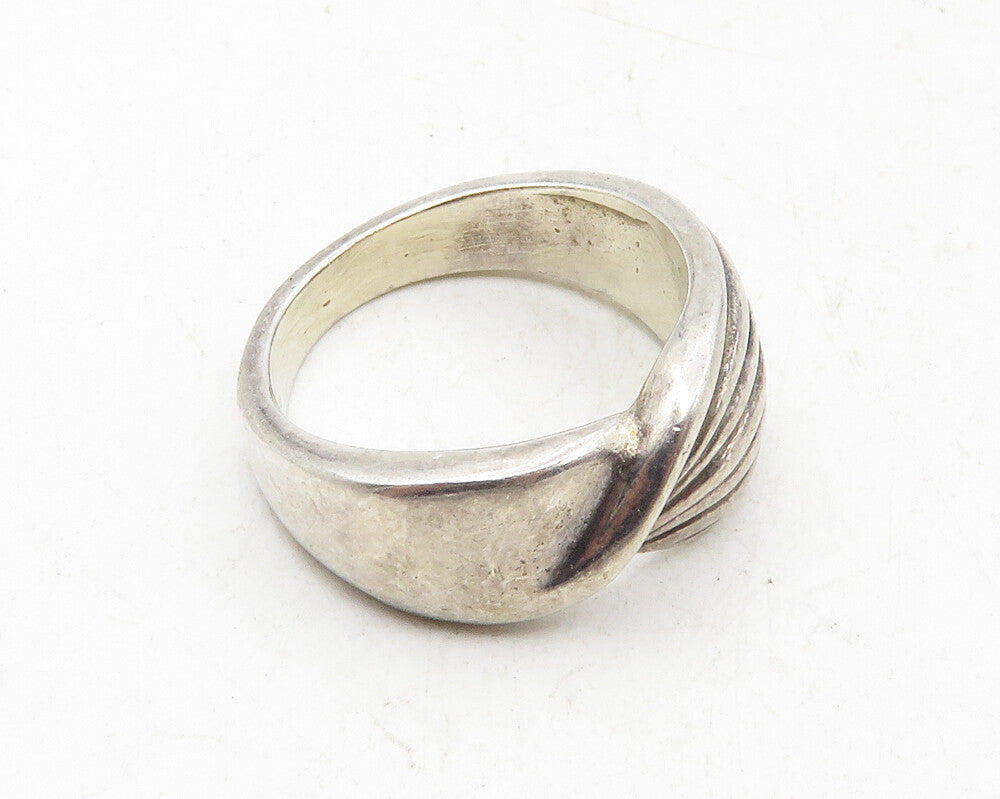 925 Sterling Silver  Vintage Shiny Twist Design Band Ring Sz 6  RG9692