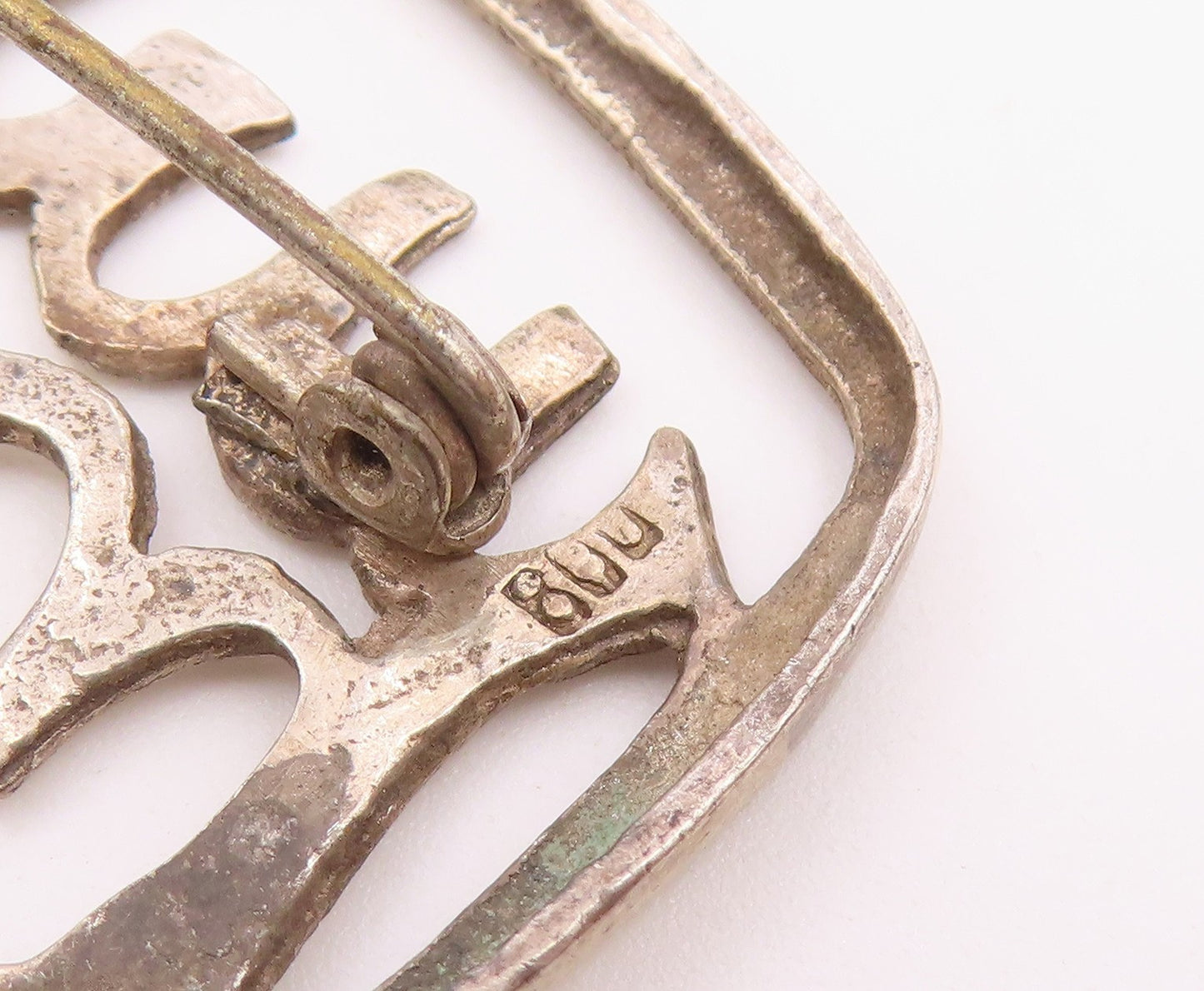 925 Sterling Silver  Vintage Shiny Open Design Smooth Brooch Pin  BP8852
