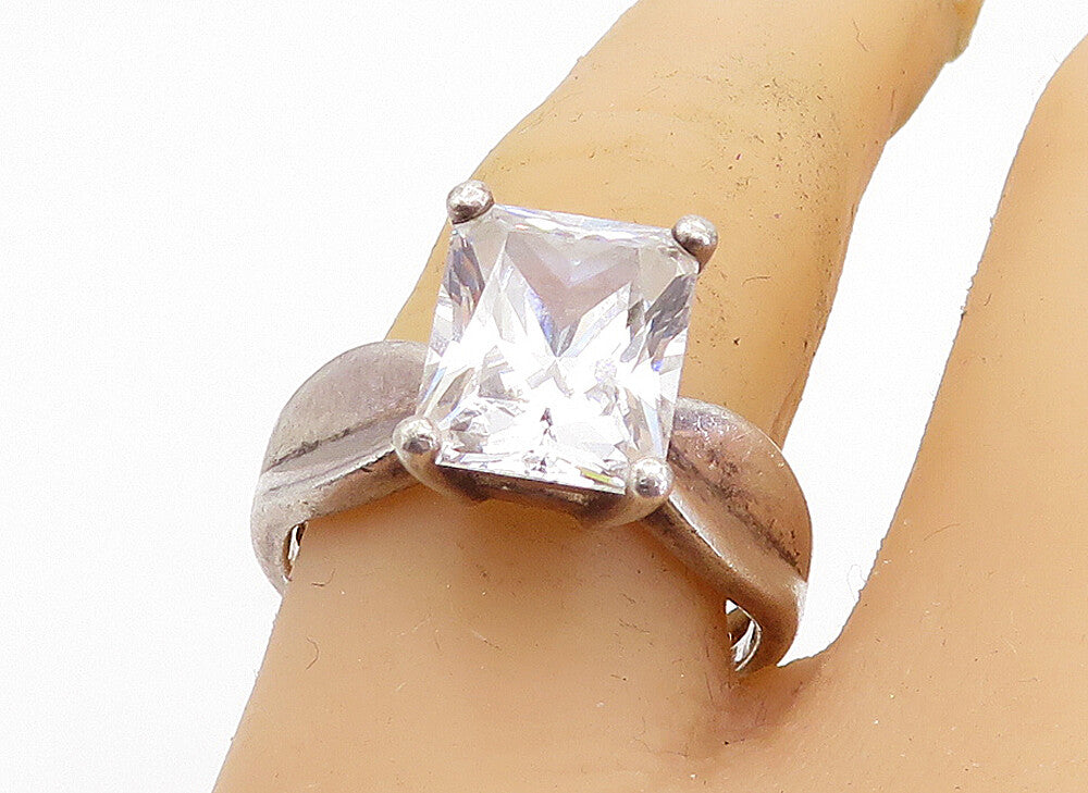 KOREA 925 Sterling Silver  Vintage Cubic Zirconia Solitaire Ring Sz 8.5 RG6409