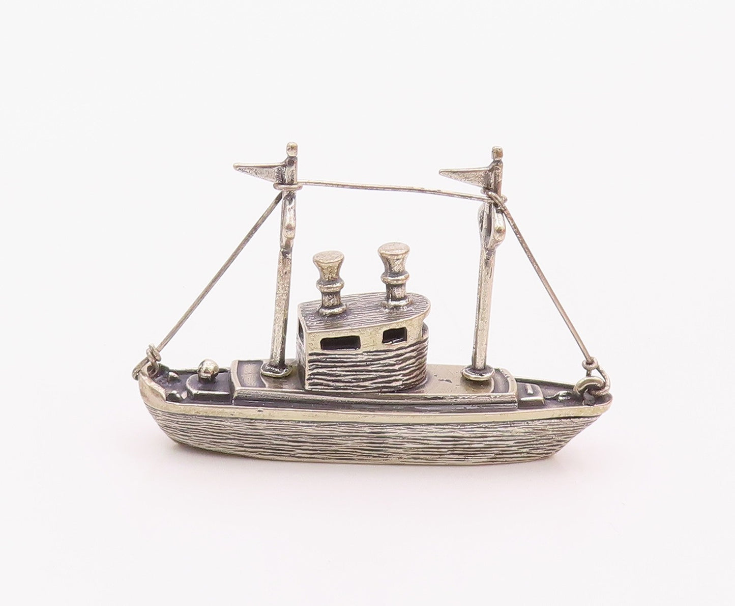 925 Sterling Silver  Vintage Shiny Tug Boat Motif Table Trinket  TR2751