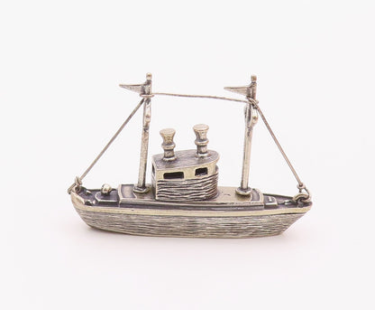 925 Sterling Silver  Vintage Shiny Tug Boat Motif Table Trinket  TR2751