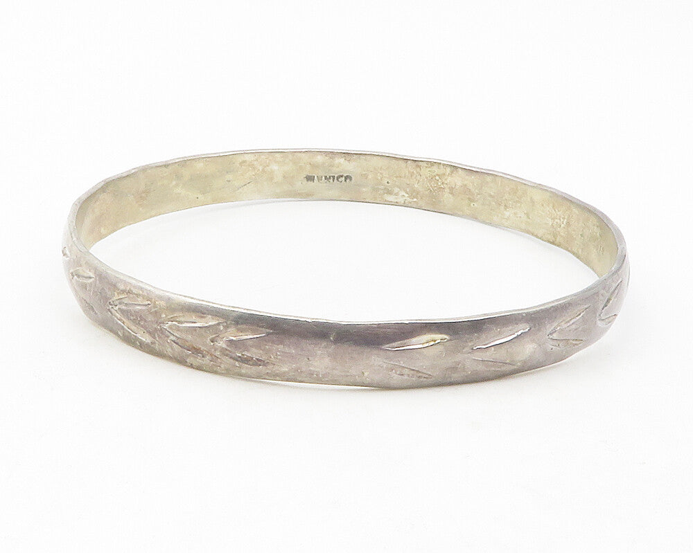 MEXICO 925 Sterling Silver  Vintage Arrow Etched Bangle Bracelet  BT4770