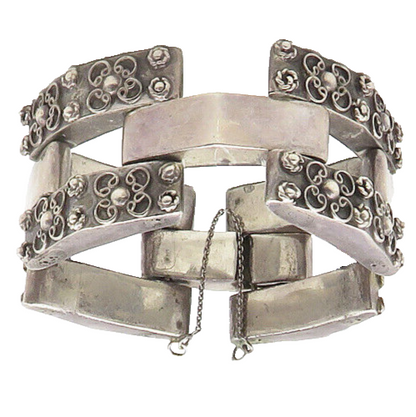 925 Sterling Silver  Vintage Dark Tone Flower Pattern Chain Bracelet  BT6801