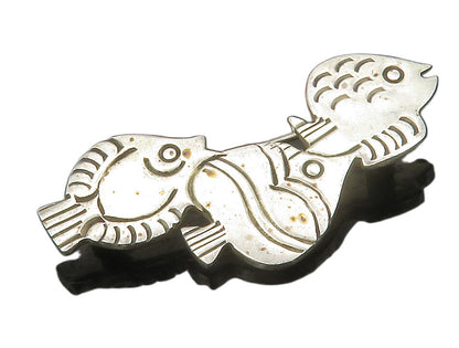 925 Sterling Silver  Vintage Shiny Etched Swimming Fish Brooch Pin  BP5201