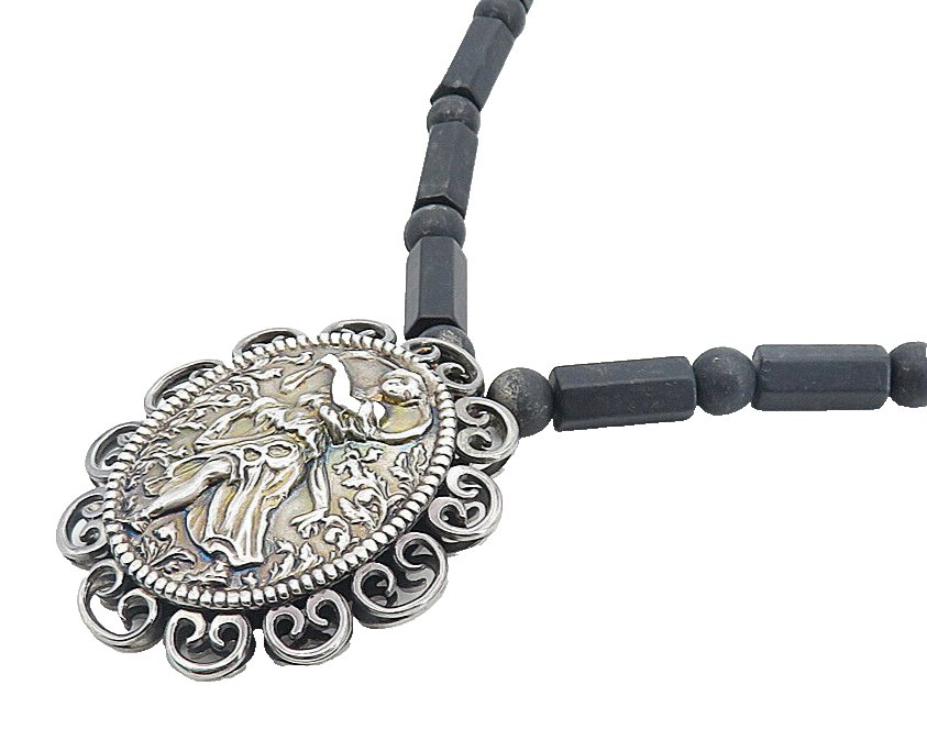 925 Sterling Silver Vintage Embossed Woman Black Beaded Chain Necklace NE1342