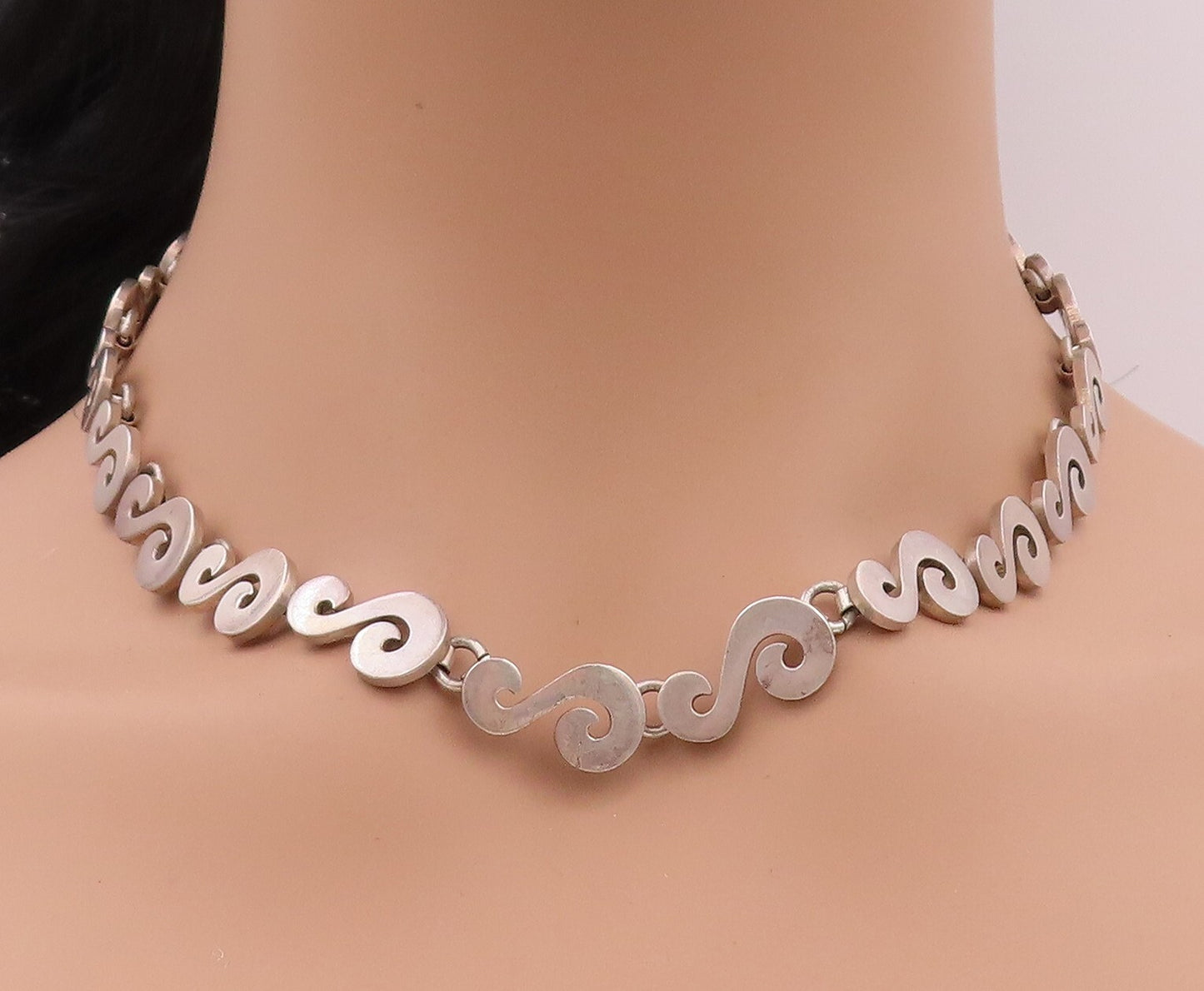 925 Sterling Silver Vintage Necklace Solid Cutout Swirly S Linked  NE4330
