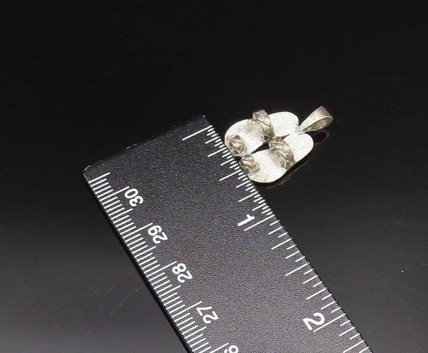 925 Sterling Silver  Vintage Pair Of Toe Loop Sandals Drop Pendant  PT21583