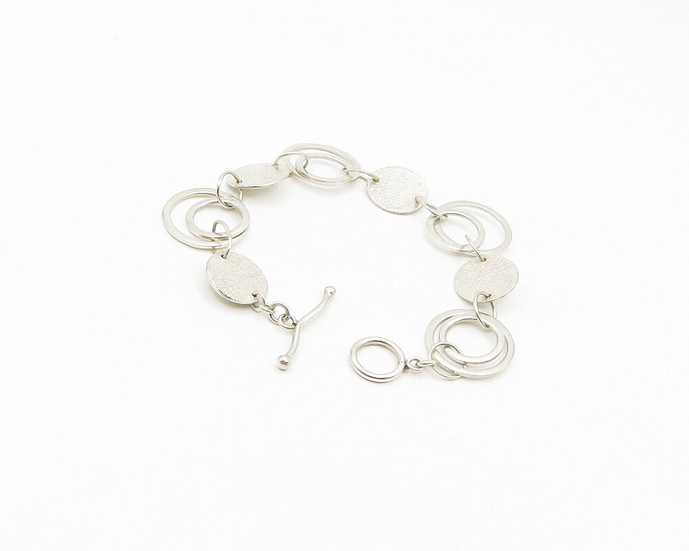925 Sterling Silver  Vintage Shiny Open Circle Textured Chain Bracelet  BT7073