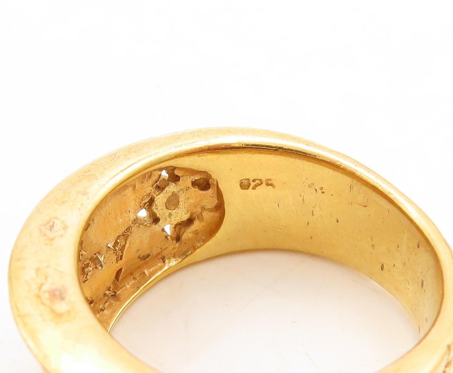 925 Sterling Silver Vintage Ring Gold Plated Pebble Effect Carved  Sz 8  RG31356