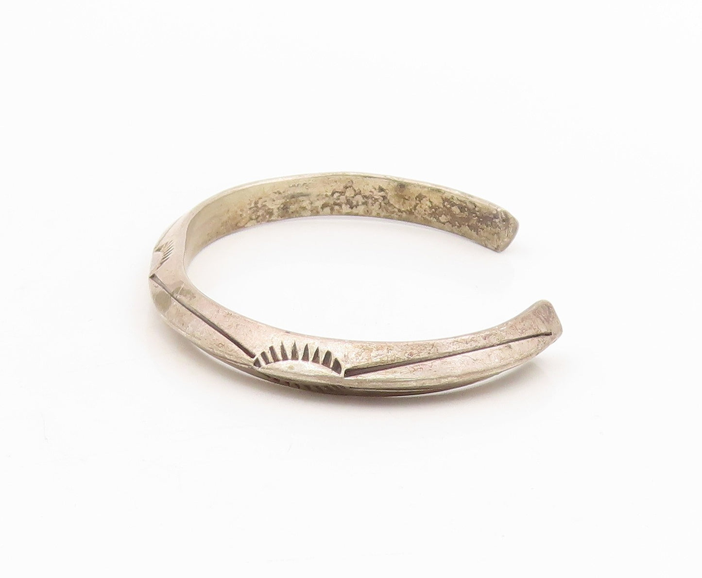 925 Sterling Silver Vintage Bracelet NAVAJO Engraved Knife Edge Cuff  BT11587