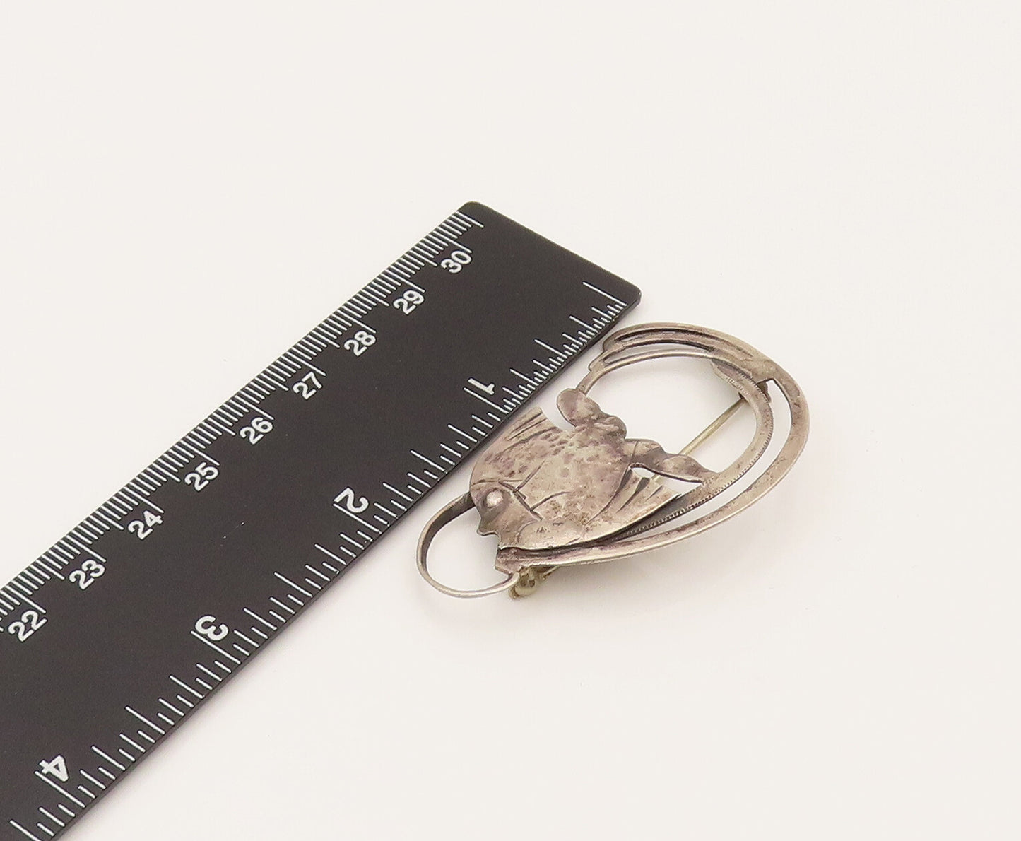DESIGNER 925 Silver  Vintage Antique Swimming Ocean Fish Brooch Pin  BP10220
