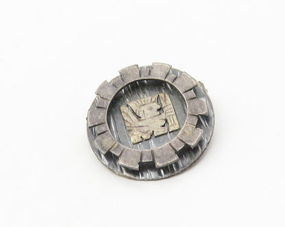 925 Sterling Silver  Vintage Oxidized Warrior Detail Round Brooch Pin  BP7249
