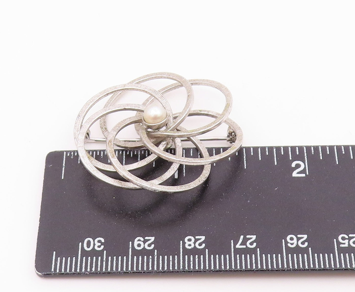 SKL 925 Sterling Silver  Vintage Freshwater Pearl Floral Brooch Pin  BP8348