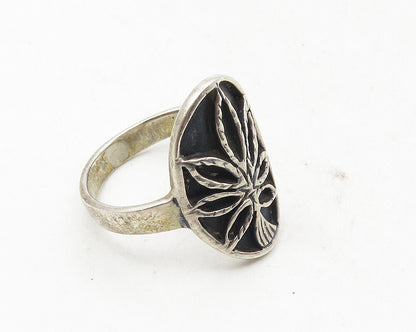 925 Sterling Silver  Vintage Oxidized Floral Leaf Motif Band Ring Sz 8  RG9677
