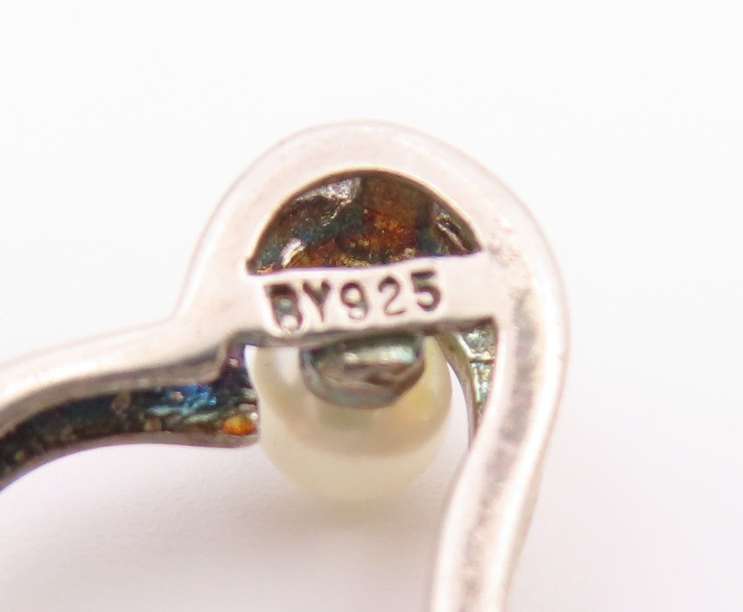 925 Silver  Vintage Dainty Cultured Pearl Floating Love Heart Pendant  PT20838