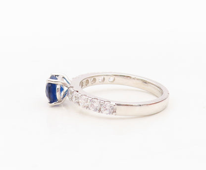 925 Sterling Silver Vintage Ring Oval Cut Sapphire & CZ Band Sz 7  RG30416