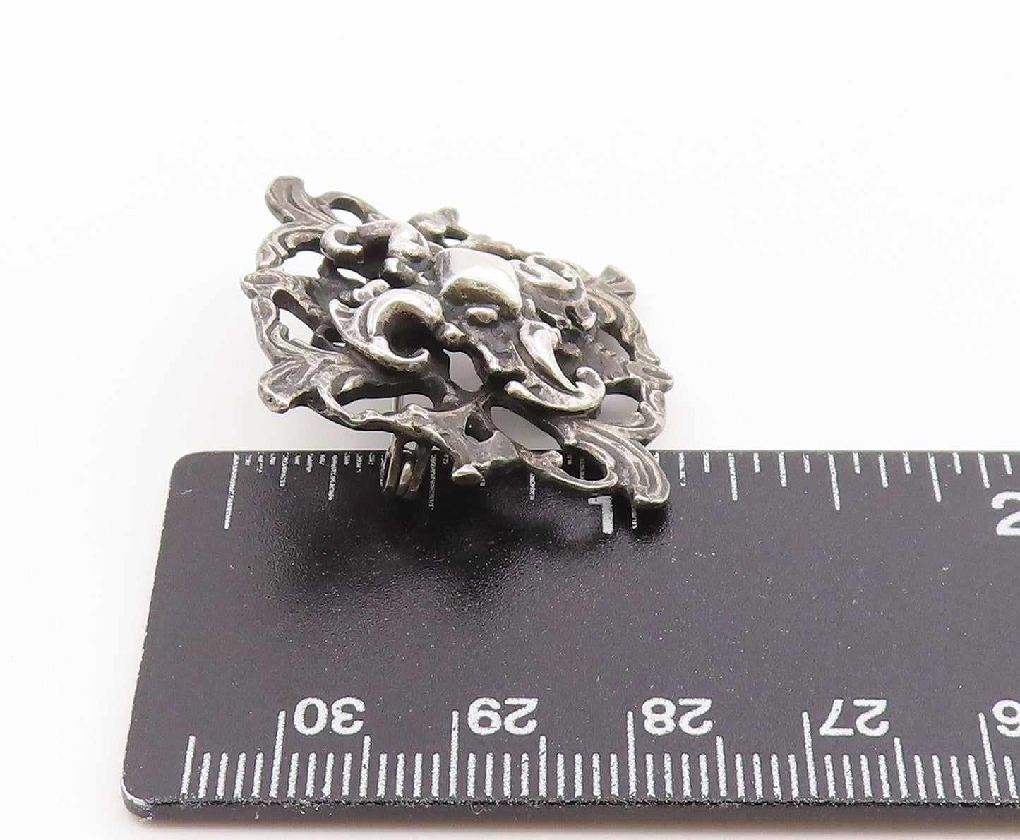 925 Sterling Silver Vintage Brooch Pin Classic Scrollwork Foliage Motif  BP12656