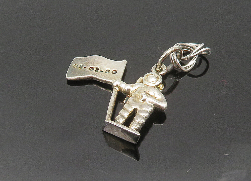 925 Sterling Silver  Vintage Shiny Astronaut On The Moon Pendant  PT16518