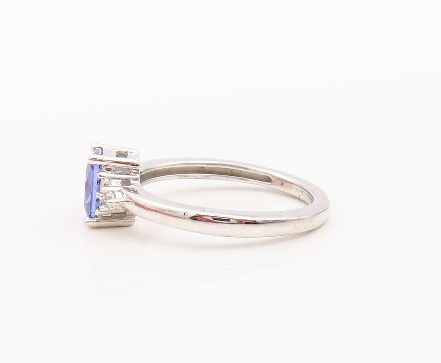 925 Sterling Silver Vintage Ring Rectangle Cut Blue & White CZ  Sz 7  RG30044