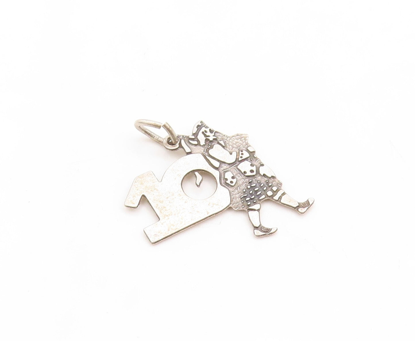925 Sterling Silver Vintage Pendant Dark Tone Cutout Irish Symbol   PT23823