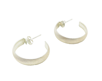 925 Sterling Silver  Vintage Shiny Etched Round JHoop Earrings  EG5525