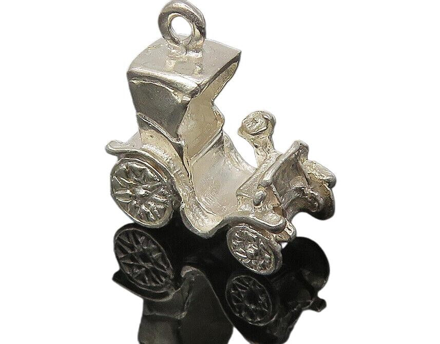 925 Sterling Silver  Vintage Shiny Old Fashioned Carriage Pendant  PT8139