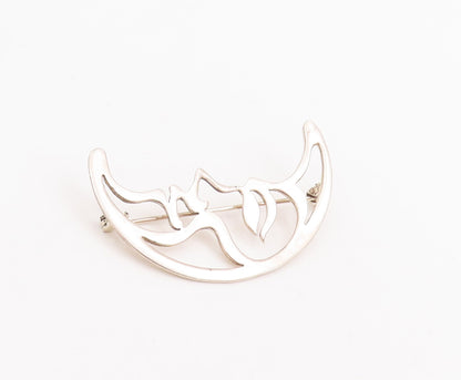 925 Sterling Silver Vintage Brooch Pin  Cutout Carved Half Moon Face  BP10987