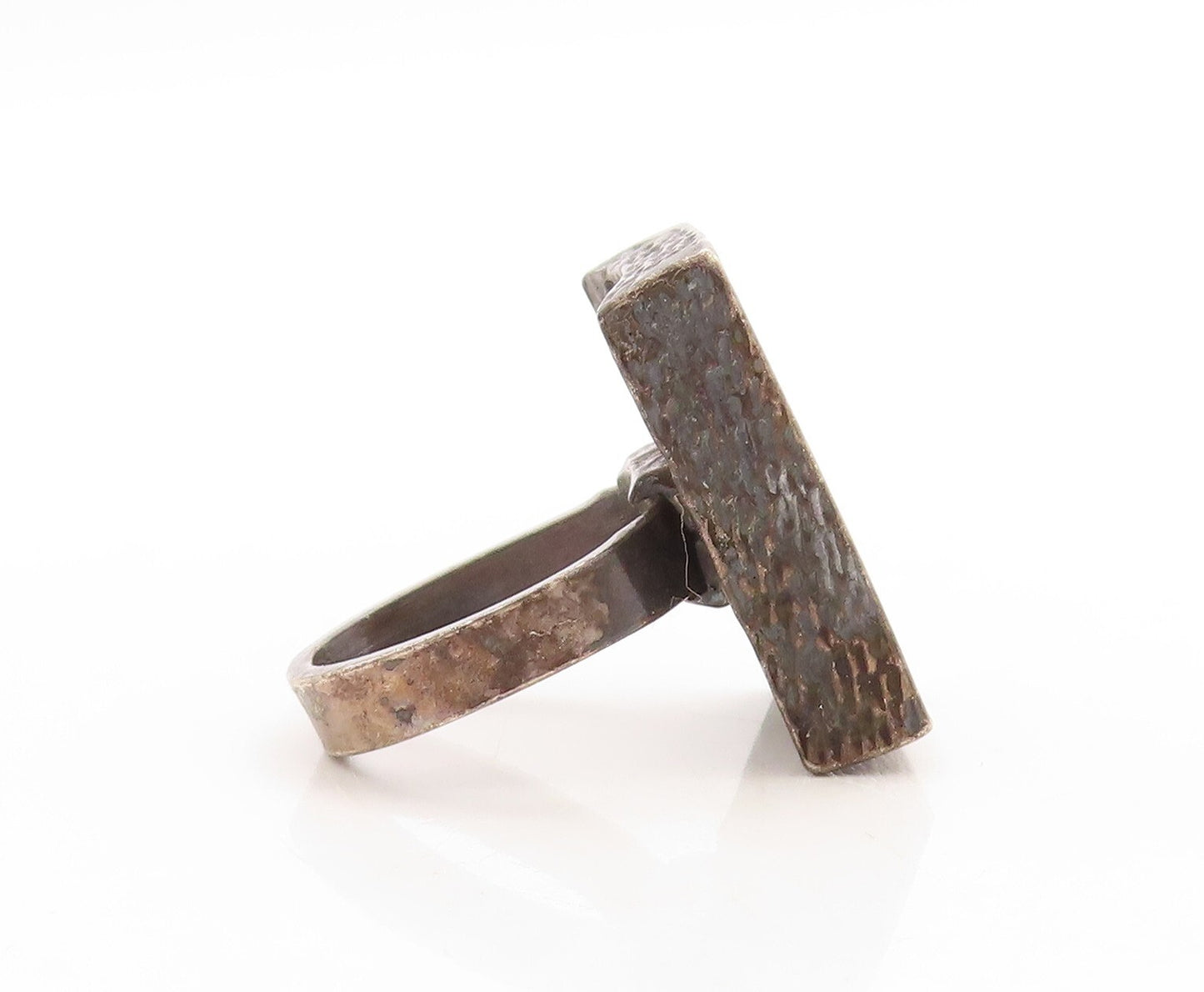 925 Sterling Silver Vintage Ring ISRAEL Dark Tone Brutalist Carved Sz 7  RG31611