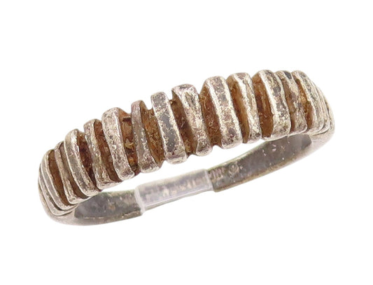 925 Sterling Silver Vintage Ring Antique Fence Design Grooved  Sz 8.5  RG33054