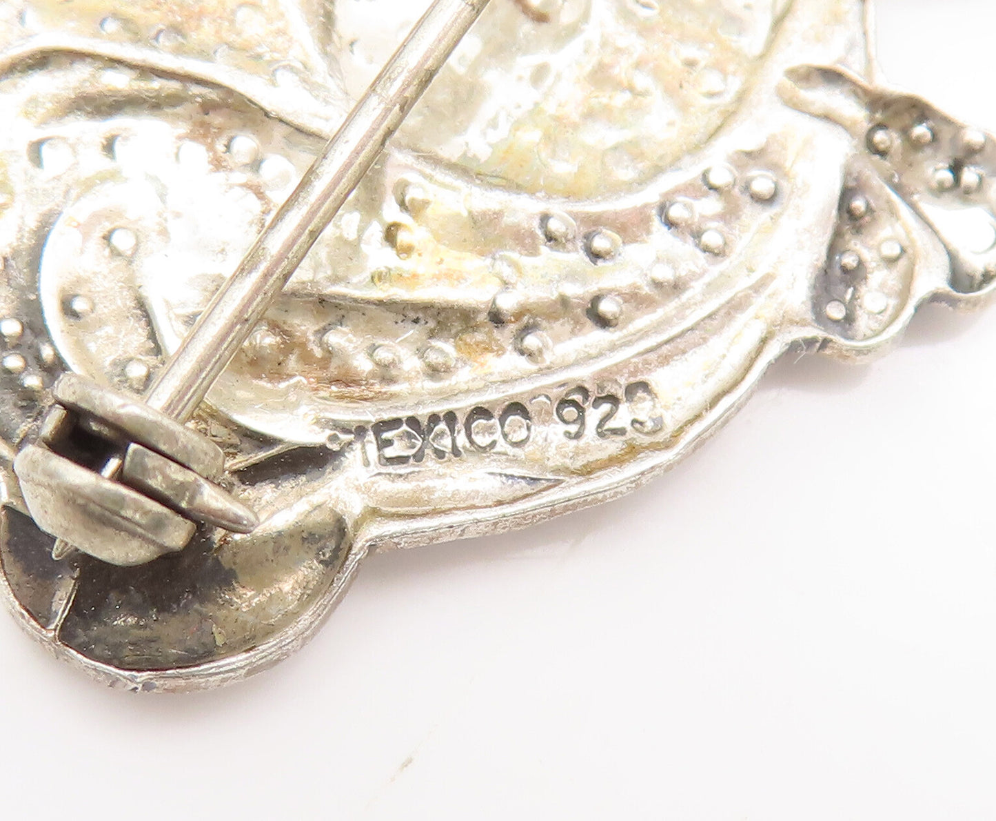 925 Sterling Silver Vintage Brooch Pin Carved Small Girl Watering Plant  BP10553
