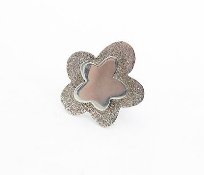 925 Sterling Silver  Vintage Textured Flower Motif Cocktail Ring Sz 7  RG7110